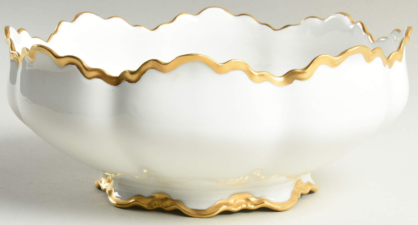 H526 9" Salad Serving Bowl by Haviland-1