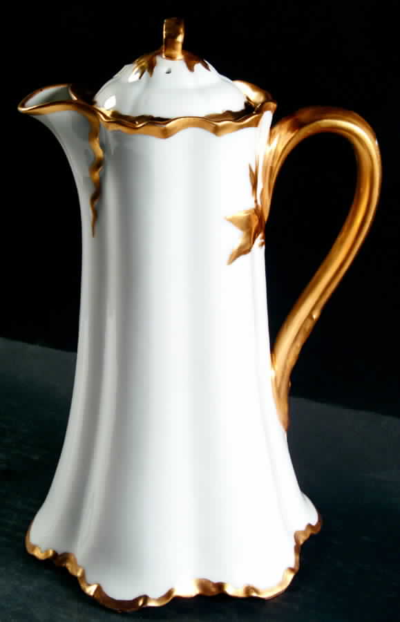 H526 Chocolate Pot & Lid by Haviland-1