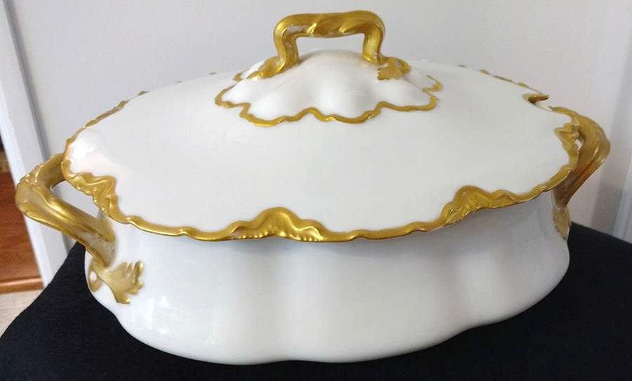 H526 Oval Tureen & Lid by Haviland-1