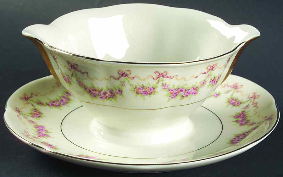 Hamilton Gravy Boat with Attached Underplate by Haviland-1