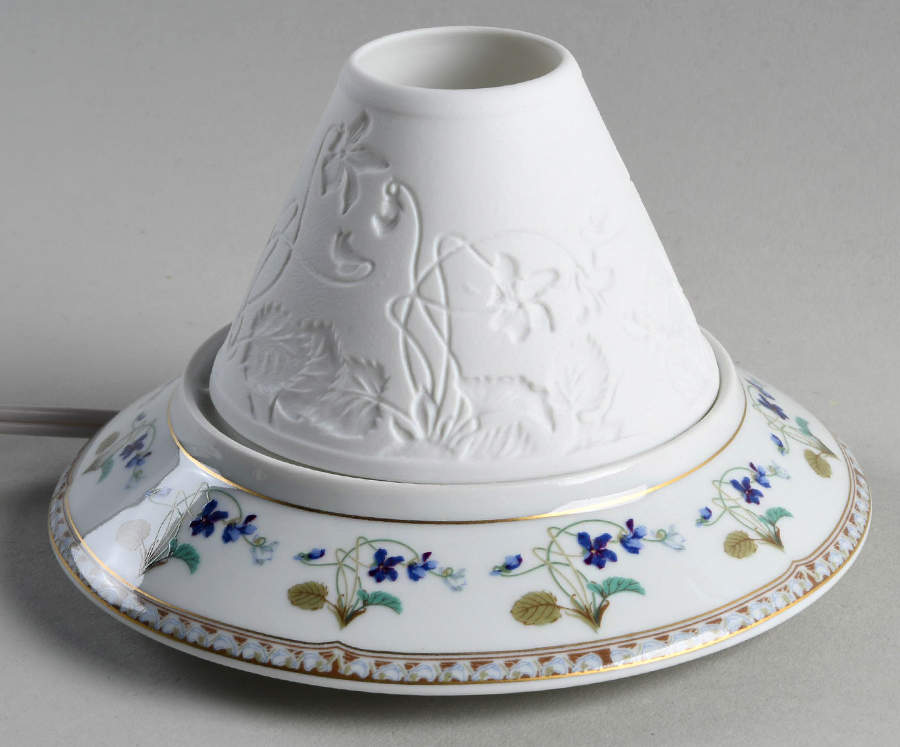 Imperatrice Eugenie Lithophane Electric Light by Haviland-1