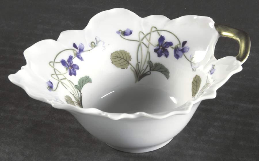 Imperatrice Eugenie Small Deep Leaf Dish by Haviland-1