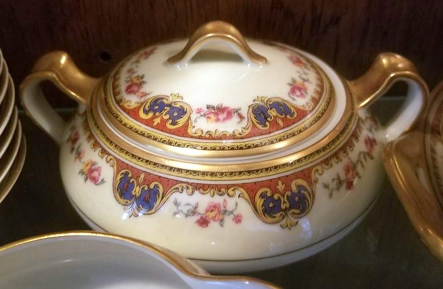 Jupiter Sugar Bowl & Lid by Haviland-1
