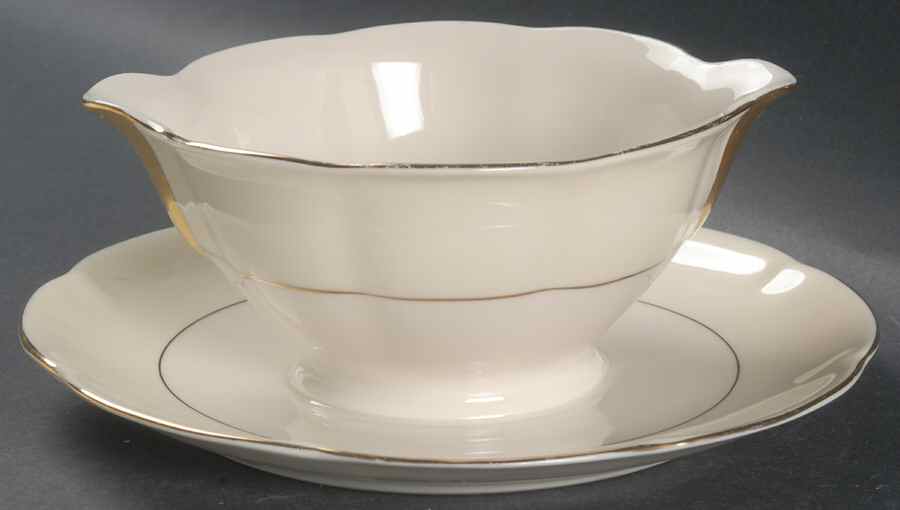 Leeds White Gravy Boat with Attached Underplate by Haviland-1