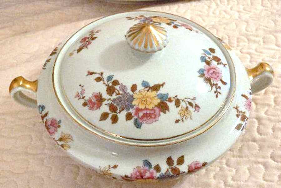 Louisiana Round Covered Vegetable by Haviland-1