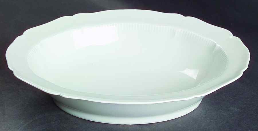 Louis XV (Newer) 9" Oval Vegetable Bowl by Haviland-1