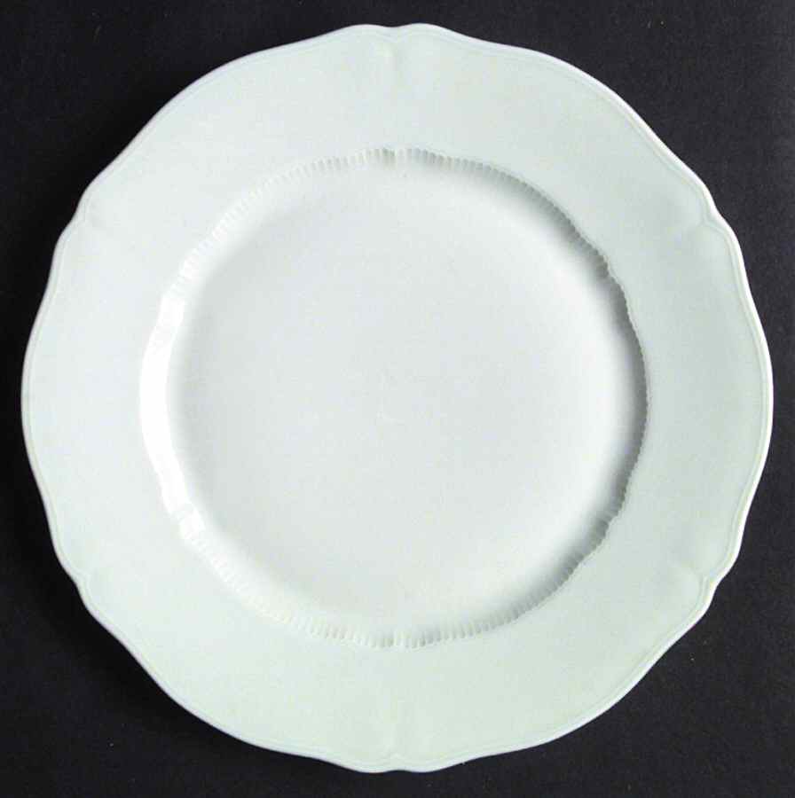 Louis XV (Newer) Dinner Plate by Haviland-1