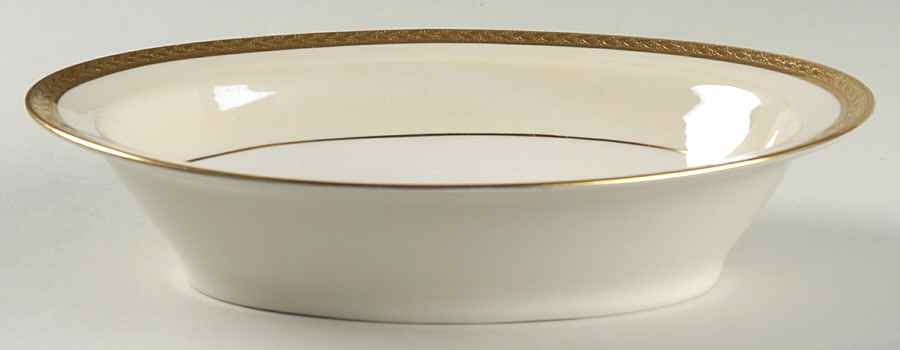 Madison (New York) 9" Oval Vegetable Bowl by Haviland-1