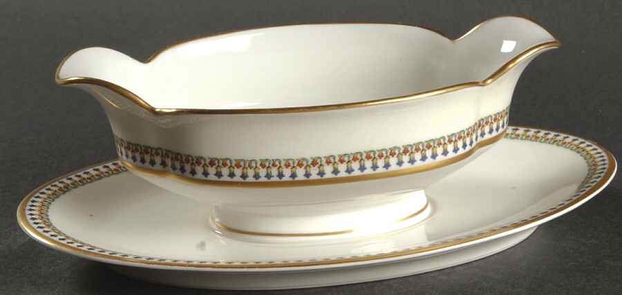 Marquette Gravy Boat with Attached Underplate by Haviland-1