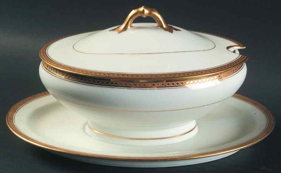 Marquis  Gravy Boat w/Attached Underplate & Lid by Haviland-1