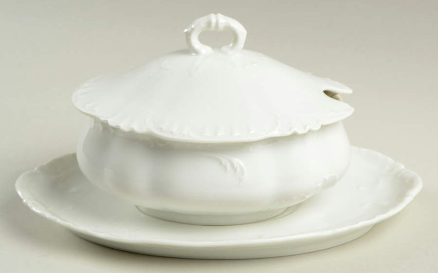 Marseille (All White) Gravy Boat & Lid w/Underplate by Haviland-1
