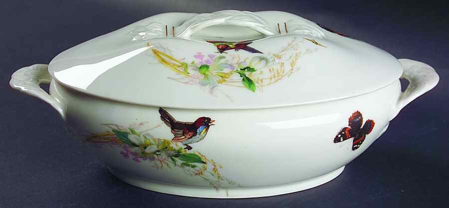 Meadow Visitors (Smooth, No Trim) Oval Covered Vegetable by Haviland-1