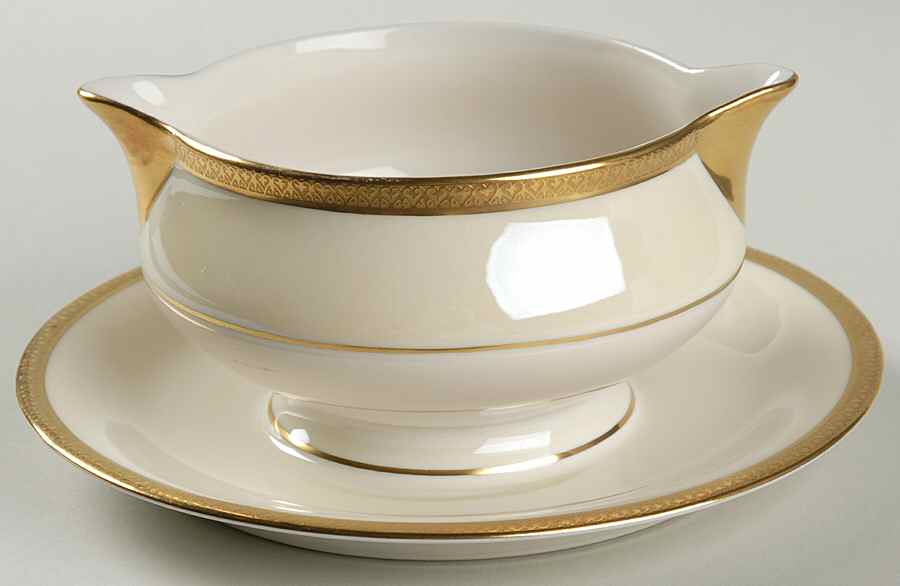 Milford Gravy Boat with Attached Underplate by Haviland-1