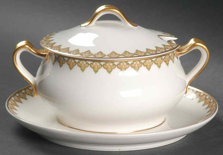 The Monaco Sauce Boat with Attached Underplate No Lid by Haviland-1