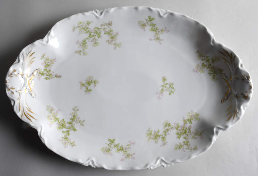 Montebello 16" Oval Serving Platter by Haviland-1