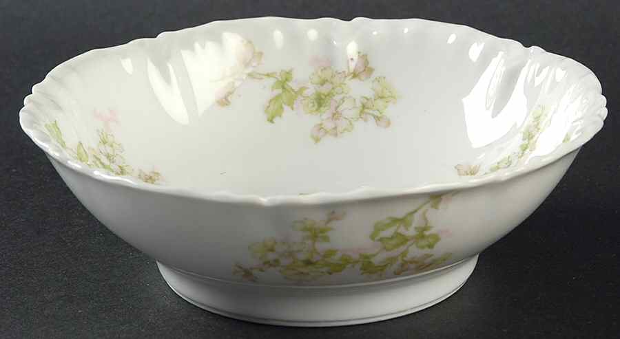 Montebello Oatmeal Bowl by Haviland-1