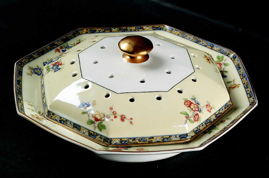 Montreux Pancake Dish & Lid by Haviland-1
