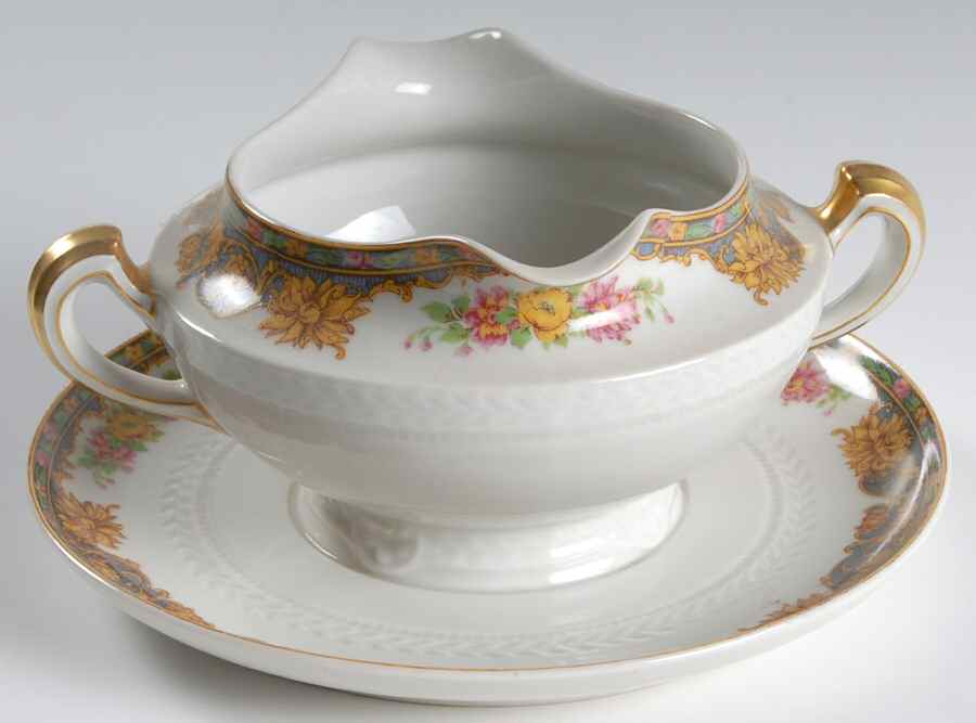 Mount Vernon Gravy Boat with Attached Underplate by Haviland-1