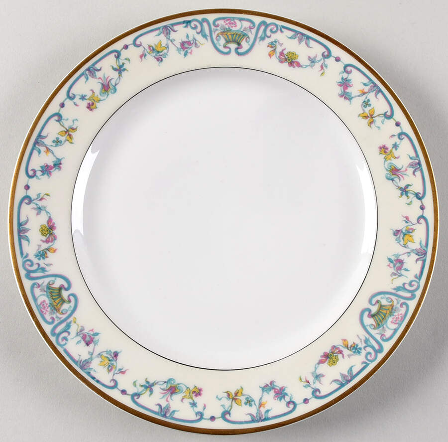 Noinville Luncheon Plate by Haviland-1