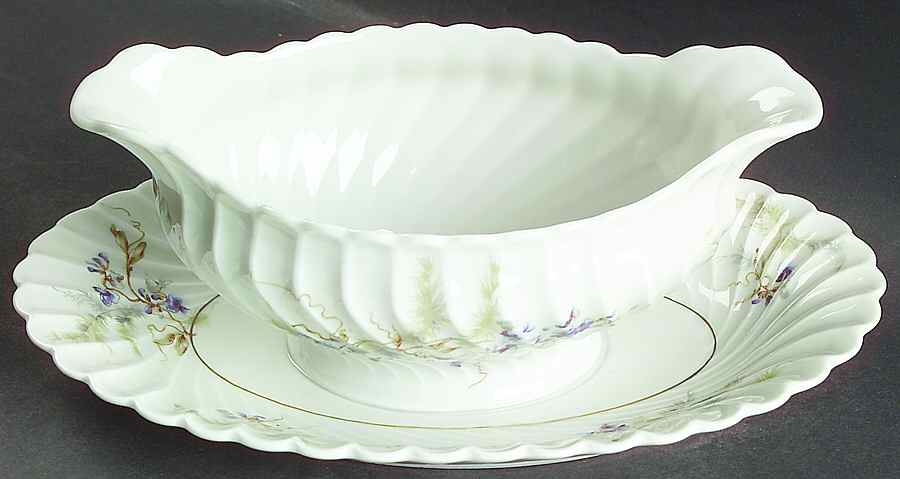 Orsay Gravy Boat with Attached Underplate by Haviland-1