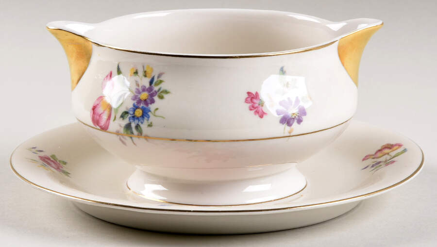 Pasadena Gravy Boat with Attached Underplate by Haviland-1