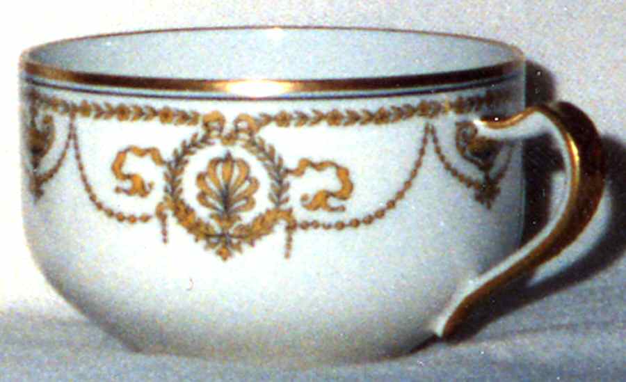 Pilgrin Flat Cup by Haviland-1