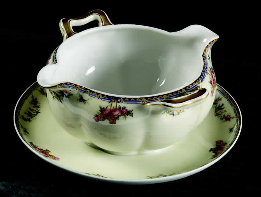 Plaza Gravy Boat with Attached Underplate by Haviland-1