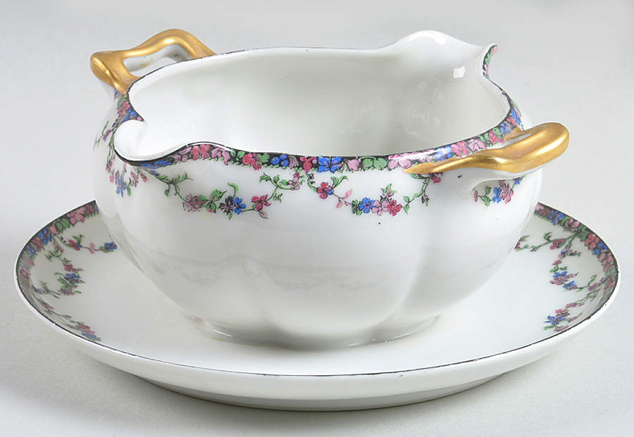 Puritan Gravy Boat with Attached Underplate by Haviland-1