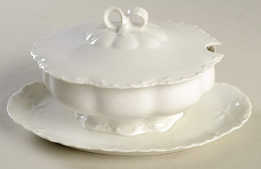Ranson  Gravy Boat w/Attached Underplate & Lid by Haviland-1
