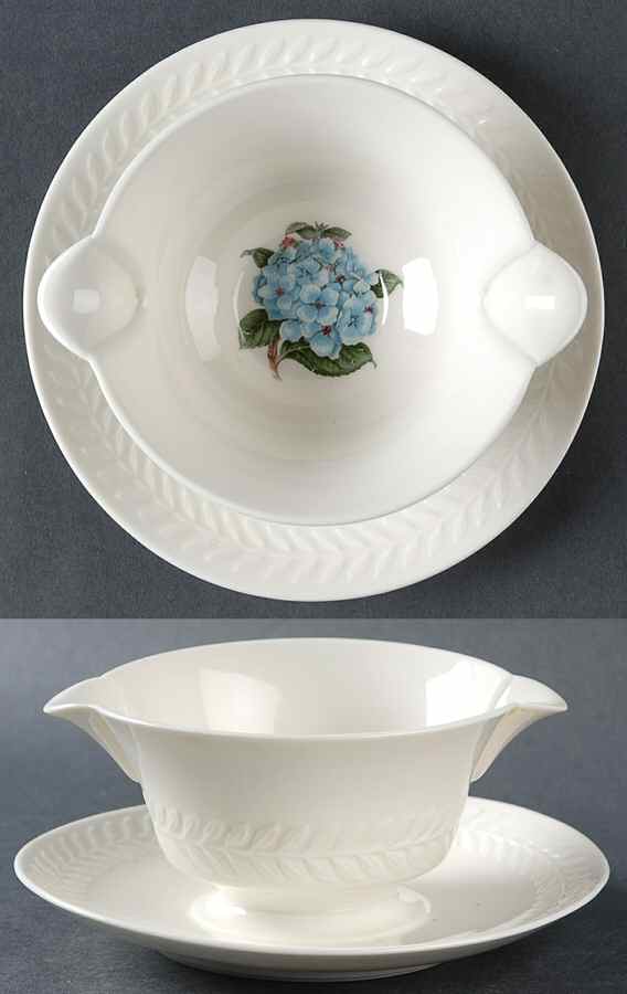 Regents Park Hydrangea Gravy Boat with Attached Underplate by Haviland-1