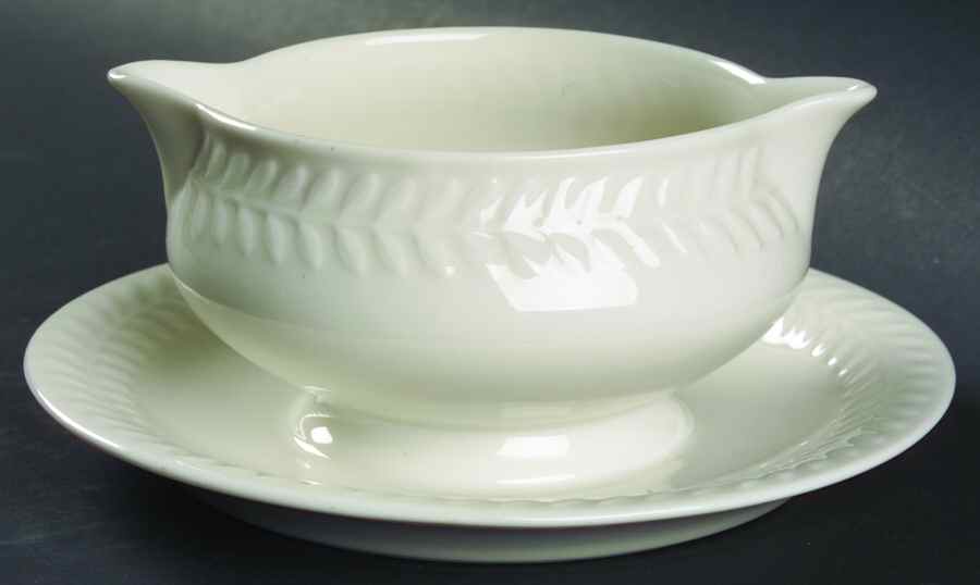 Regents Park Rose Gravy Boat with Attached Underplate by Haviland-1