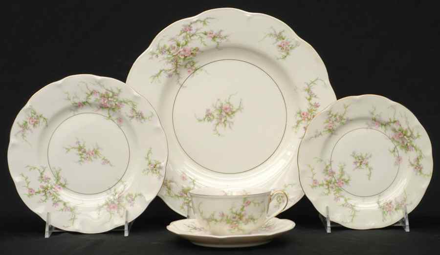 Rosalinde (New York) 40 Piece Estate Set by Haviland-1