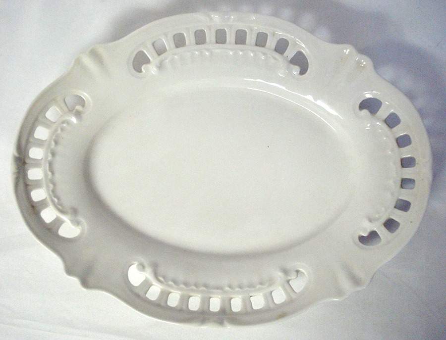 Saint Cloud 11" Pierced Oval Serving Platter by Haviland-1