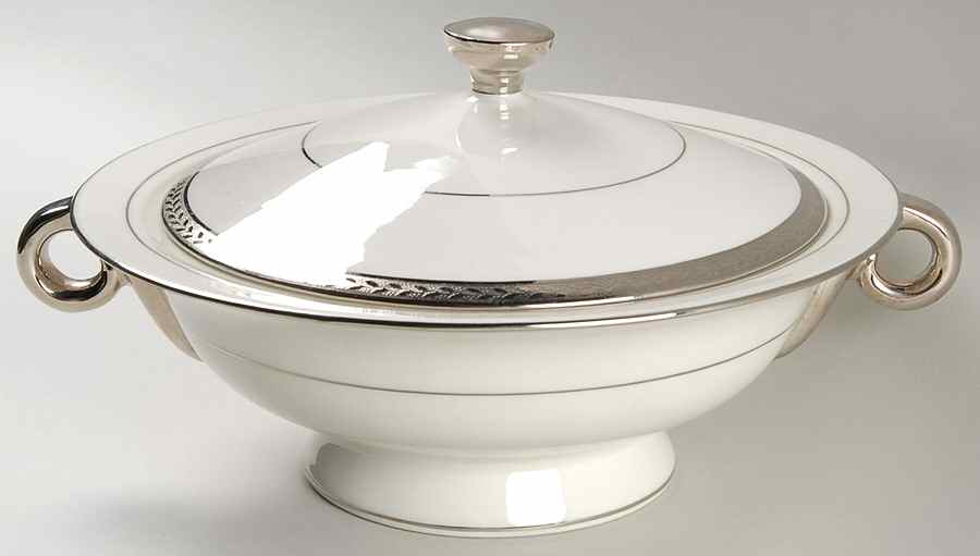 Sanford Round Covered Vegetable by Haviland-1