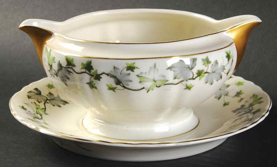 Saratoga (New York) Gravy Boat with Attached Underplate by Haviland-1
