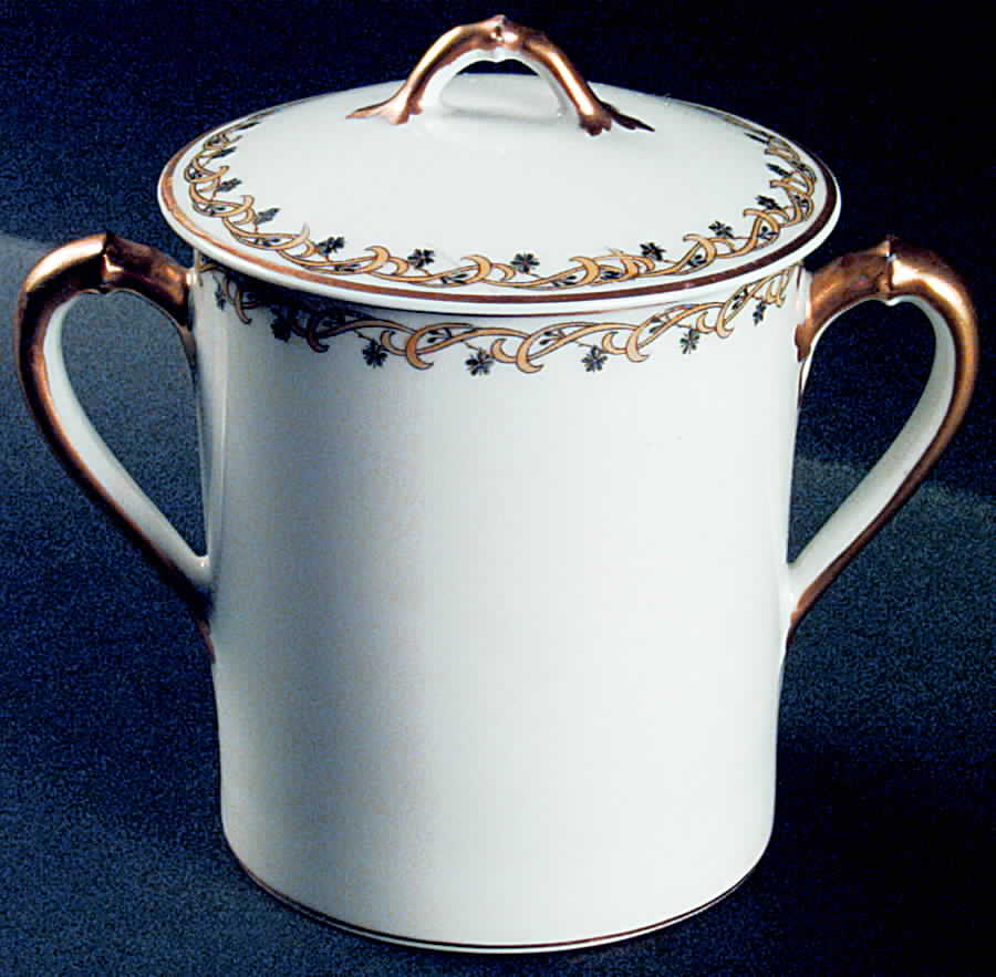 Schleiger 101 Condensed Milk Holder with Lid by Haviland-1