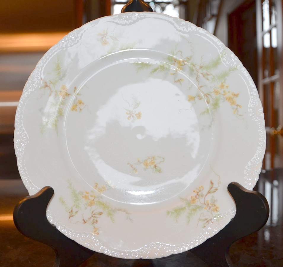 Schleiger 1026 Dinner Plate by Haviland-1