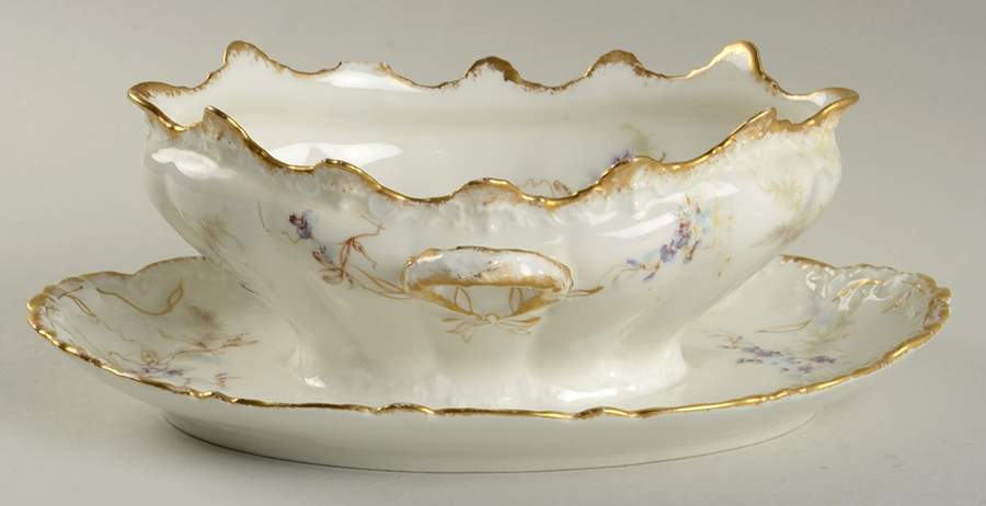 Schleiger 1026b Gravy Boat with Attached Underplate by Haviland-1