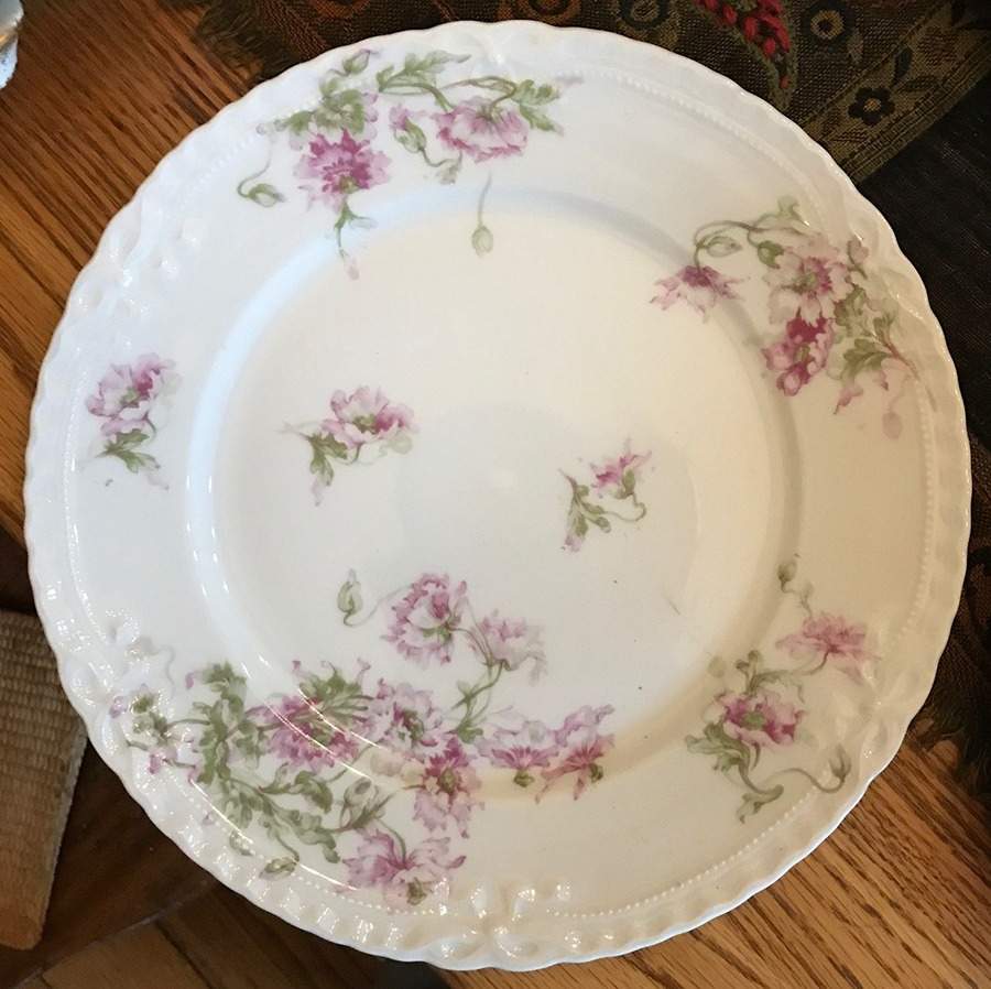 Schleiger 1038b Dinner Plate by Haviland-1