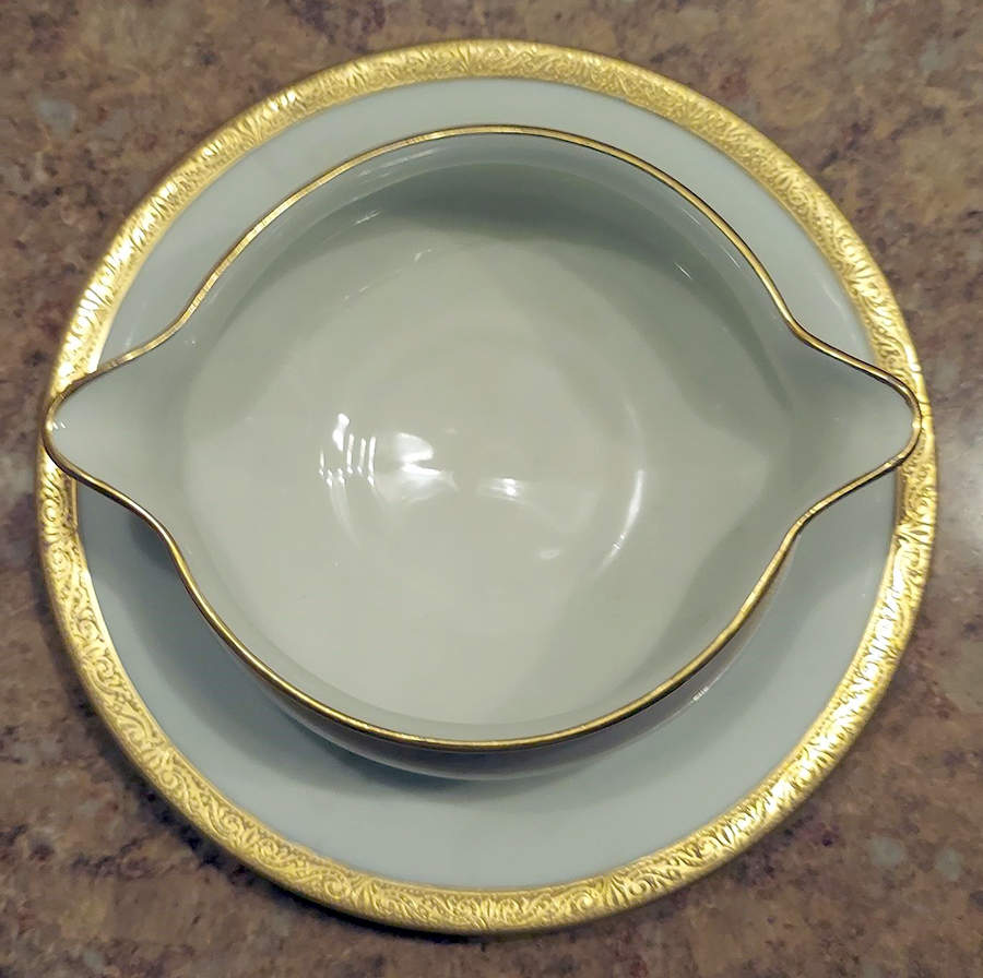 Schleiger 1105 Gravy Boat with Attached Underplate by Haviland-1
