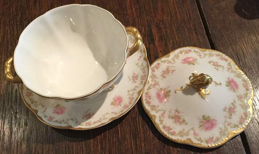 Schleiger 1143 Bouillon Soup & Saucer with Lid by Haviland-1
