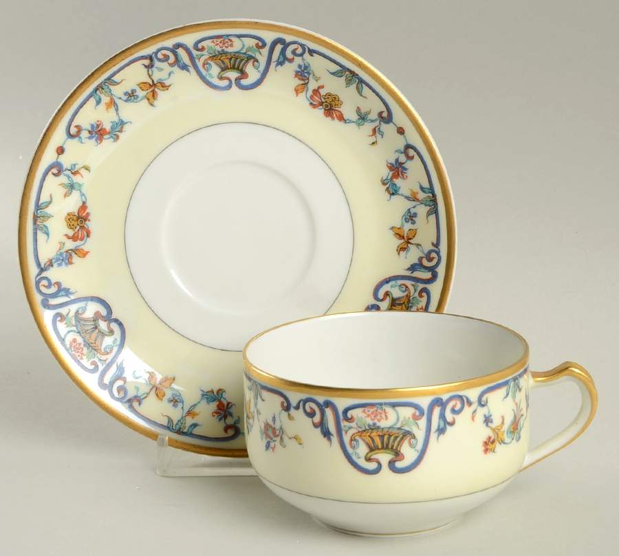 Schleiger 114b Flat Cup & Saucer Set by Haviland-1