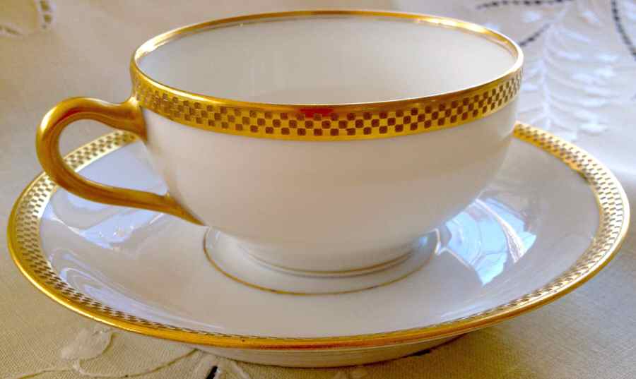 Schleiger 1265 Flat Cup & Saucer Set by Haviland-1