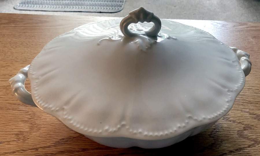 Schleiger 127 Oval Covered Vegetable by Haviland-1