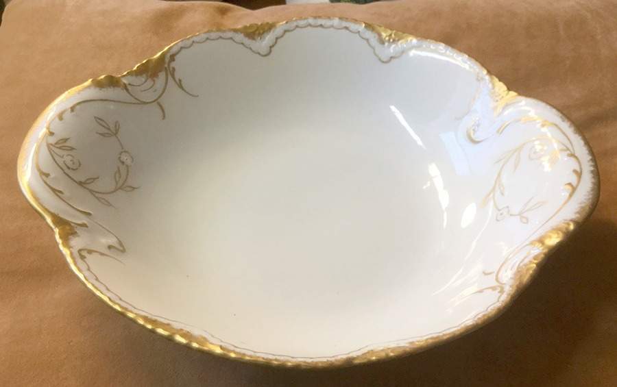 Schleiger 133 9" Oval Vegetable Bowl by Haviland-1