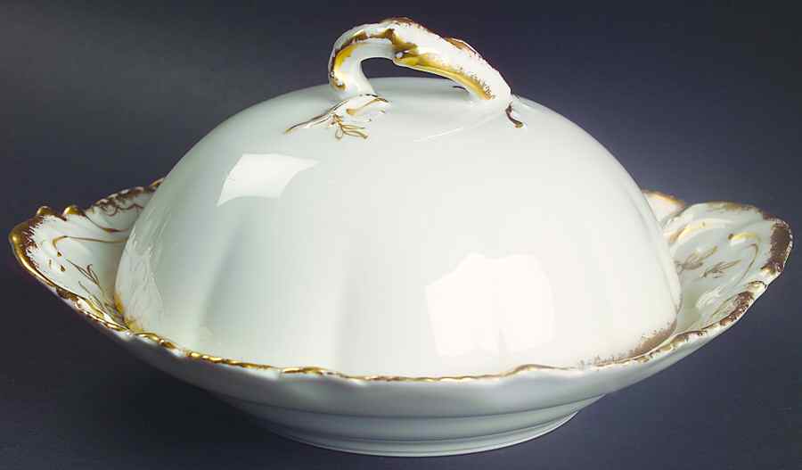 Schleiger 133 Round Covered Butter with Strainer by Haviland-1