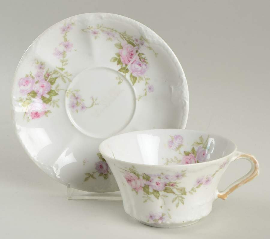 Schleiger 137f Flat Cup & Saucer Set by Haviland-1