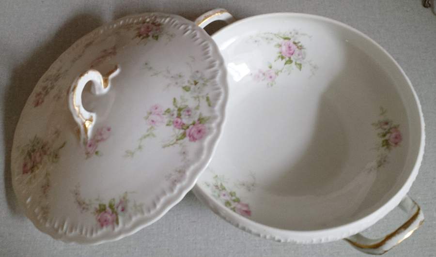 Schleiger 137i Round Covered Vegetable by Haviland-1