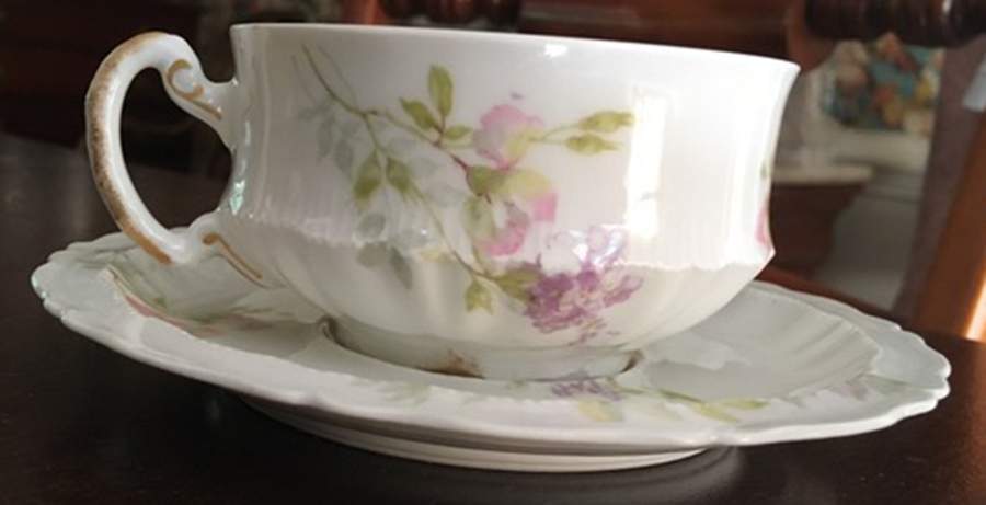 Schleiger 139b Flat Cup & Saucer Set by Haviland-1