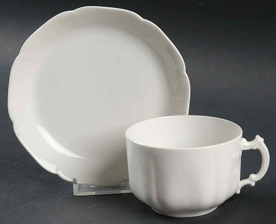 Schleiger 14 Flat Cup & Saucer Set by Haviland-1